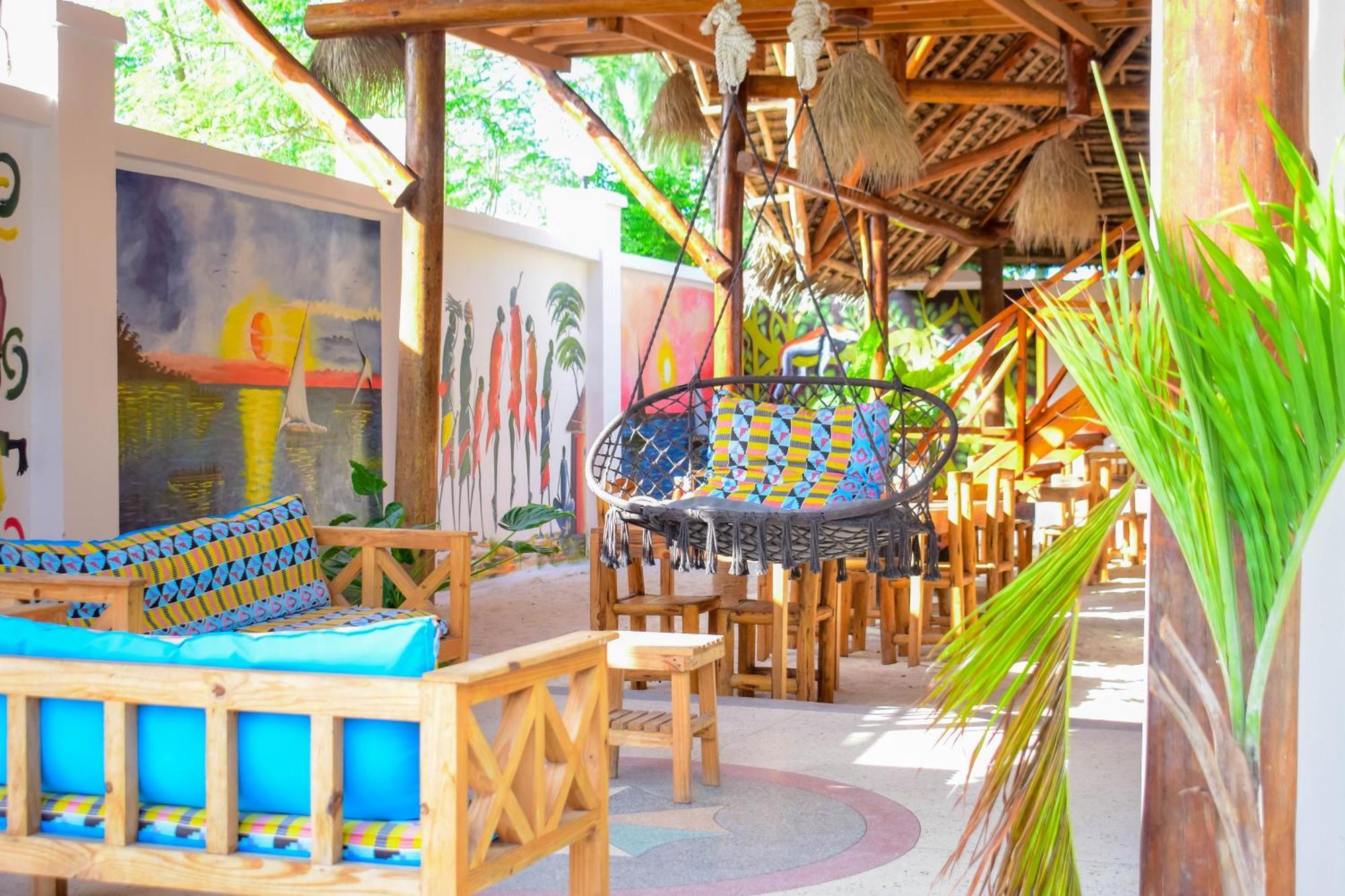 Uhuru House And Restaurant Nungwi Exterior photo
